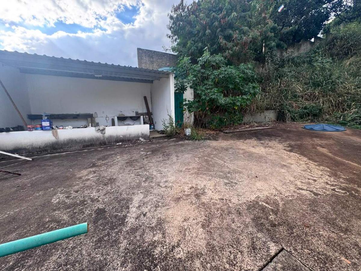 Casa, Cinquentenário, 0 Quarto, 0 Vaga
