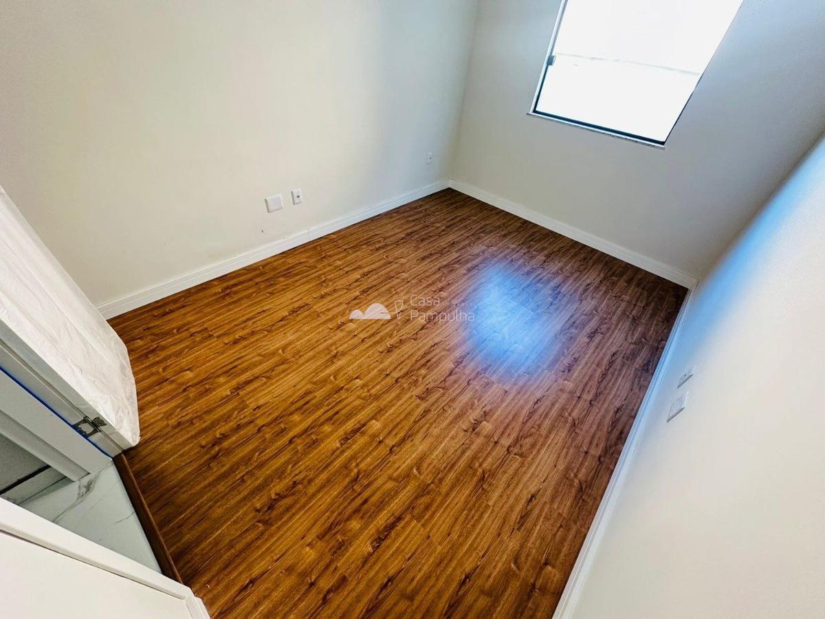 Casa, Floramar, 3 Quartos, 2 Vagas, 1 Suíte