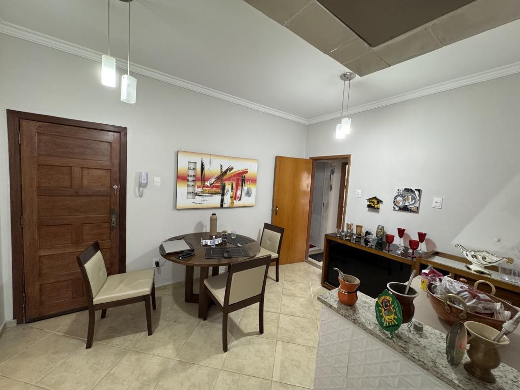 Apartamento, Sagrada Família, 2 Quartos, 1 Vaga, 1 Suíte