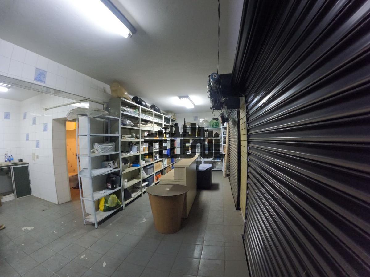 Casa, Centro, 2 Quartos, 3 Vagas, 1 Suíte