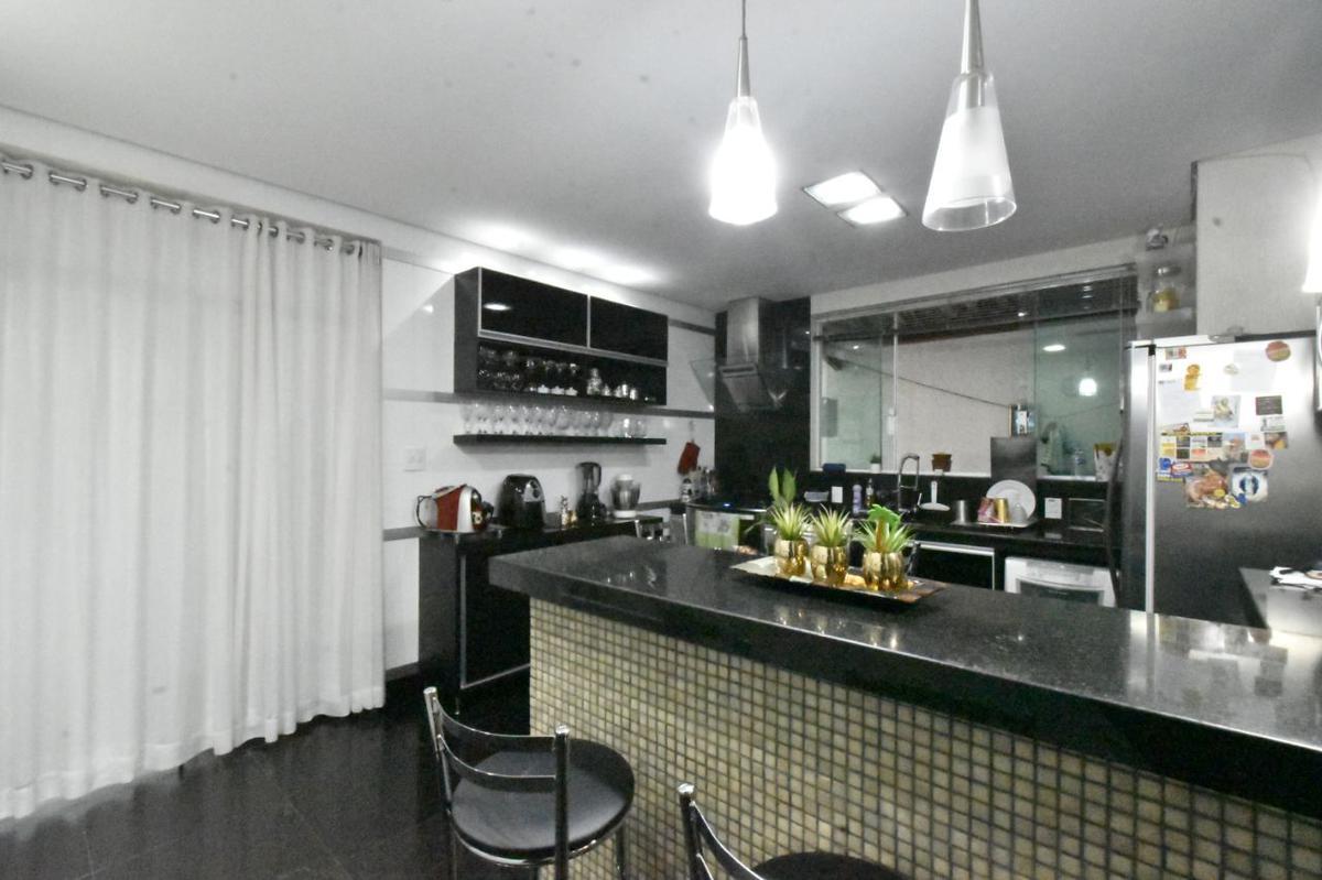 Casa, Ouro Preto, 5 Quartos, 4 Vagas, 5 Suítes