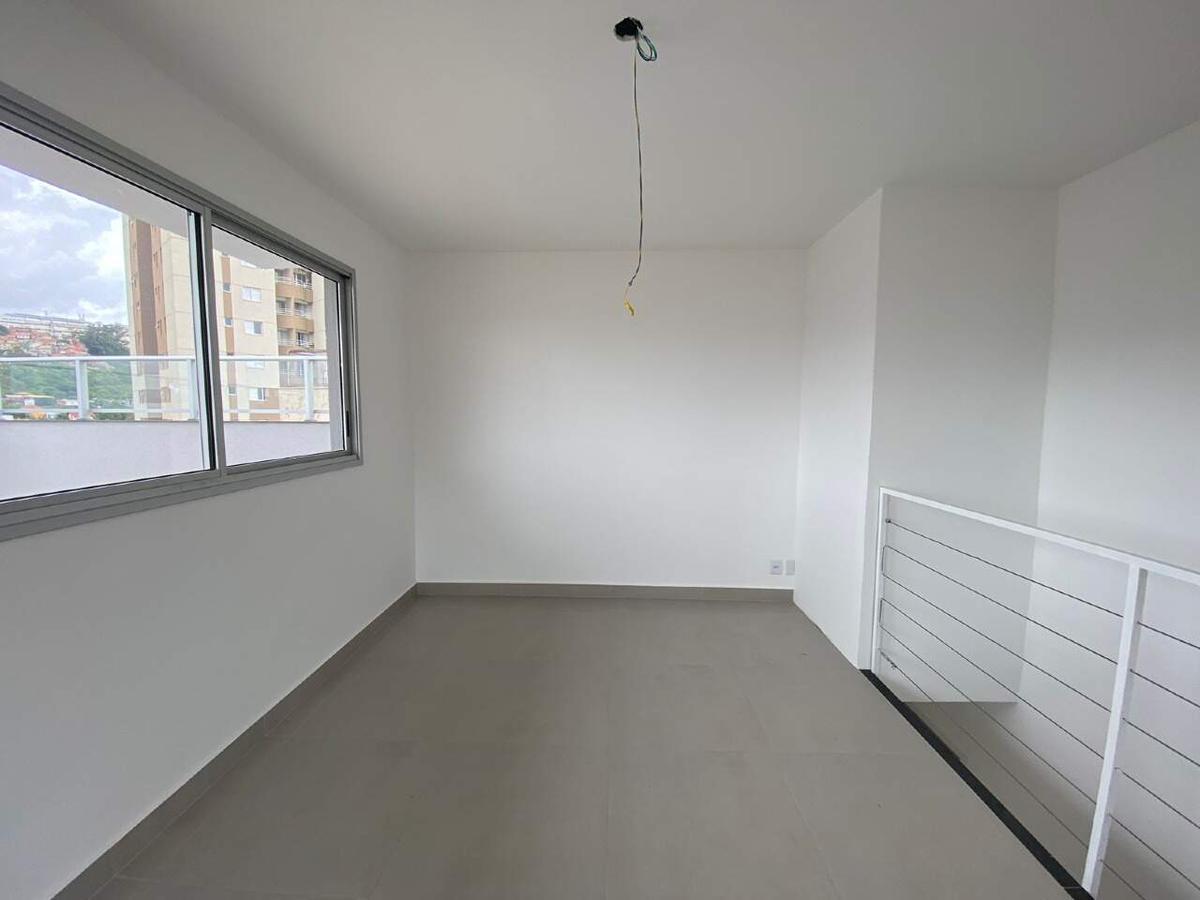 Cobertura, Estoril, 2 Quartos, 2 Vagas, 1 Suíte