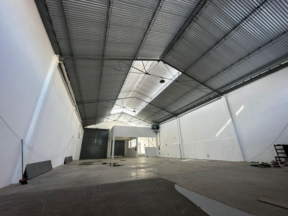 Galpão, Lagoinha, 1 Quarto, 0 Vaga