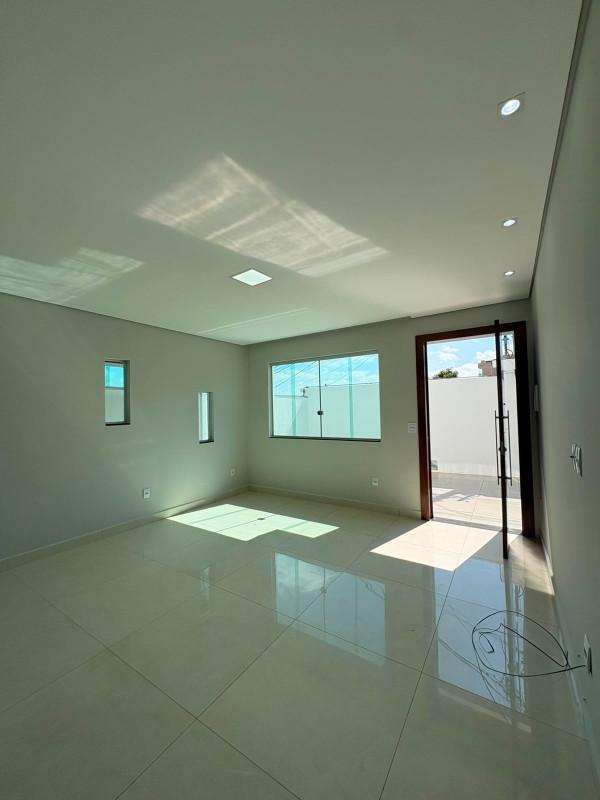 Casa, Masterville, 3 Quartos, 4 Vagas, 1 Suíte