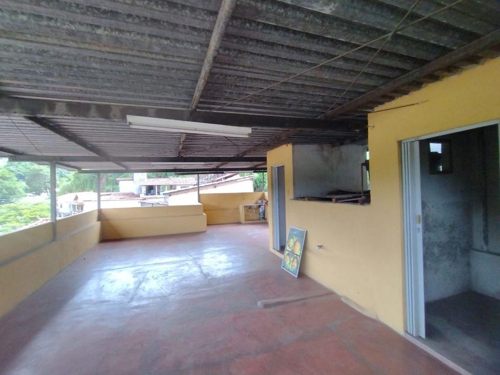 Casa, Centro, 7 Quartos, 0 Vaga