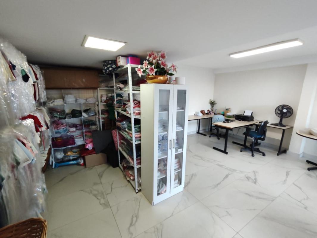 Casa, Parque Xangri-lá, 3 Quartos, 4 Vagas, 1 Suíte