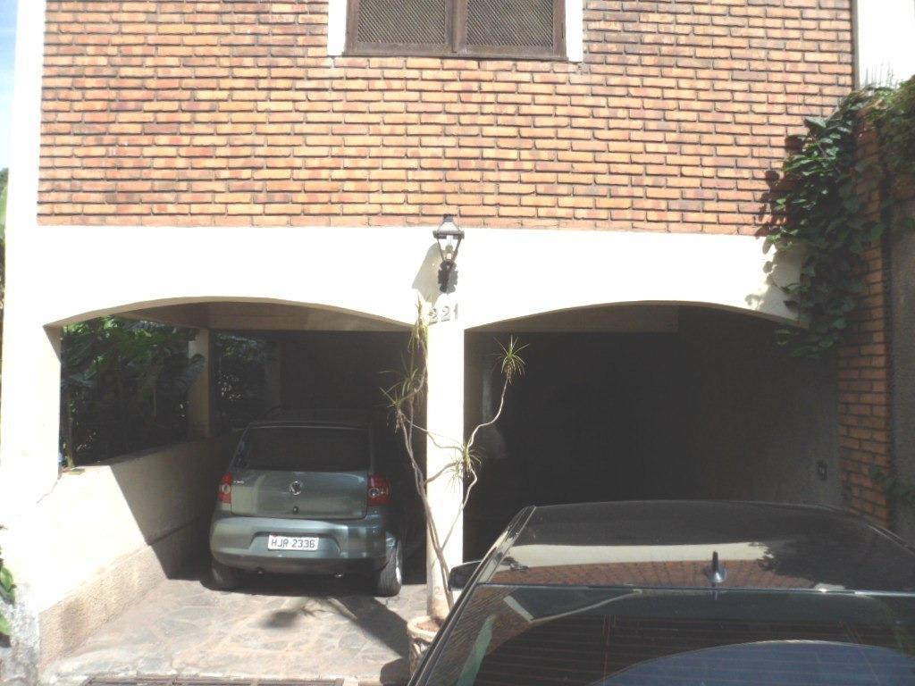 Casa, Centro, 4 Quartos, 10 Vagas, 1 Suíte