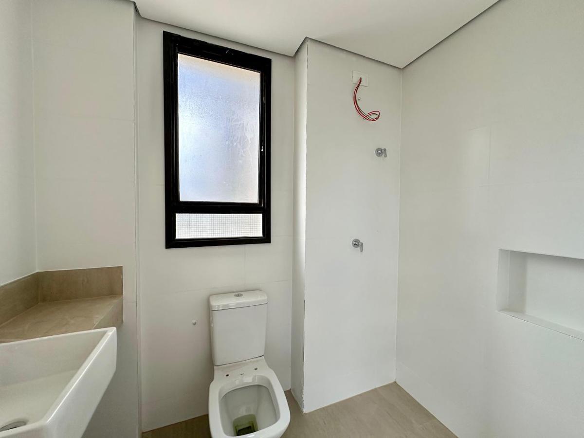 Apartamento, Funcionários, 2 Quartos, 2 Vagas, 1 Suíte