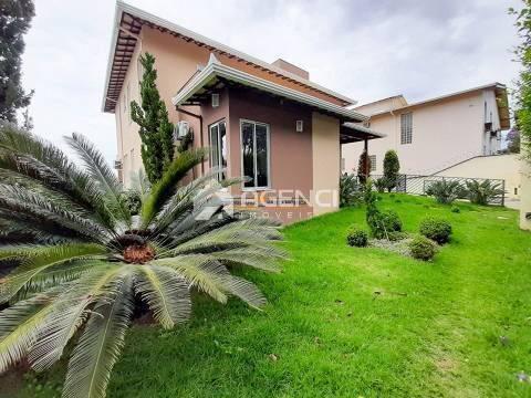 Casa, Garças, 4 Quartos, 0 Vaga, 1 Suíte