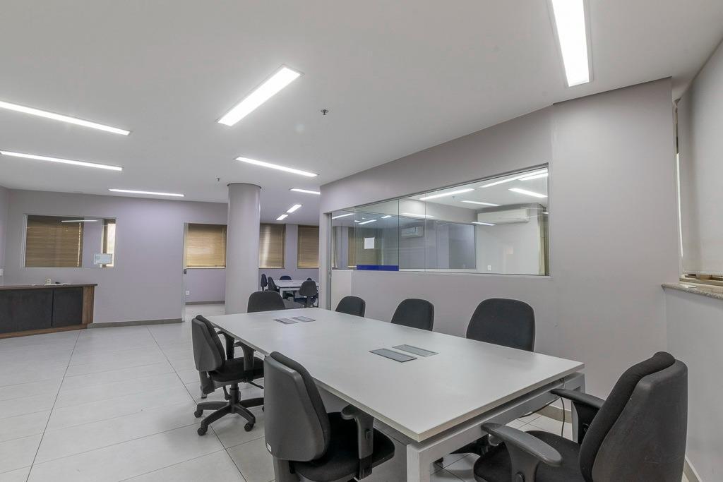 Sala, Vila da Serra, 0 Quarto, 7 Vagas