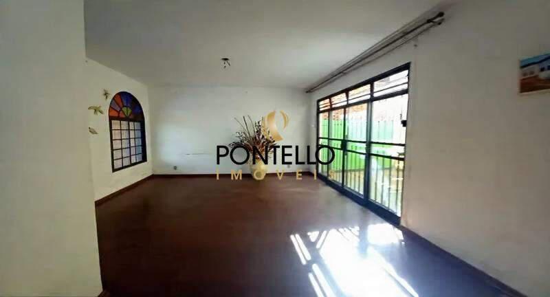 Casa, Cidade Nova, 5 Quartos, 3 Vagas, 1 Suíte
