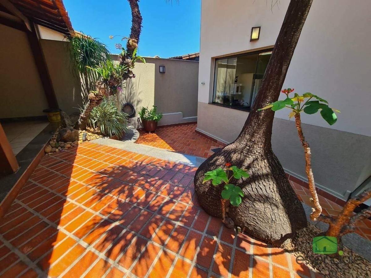 Casa, Fonte Grande, 3 Quartos, 4 Vagas, 3 Suítes