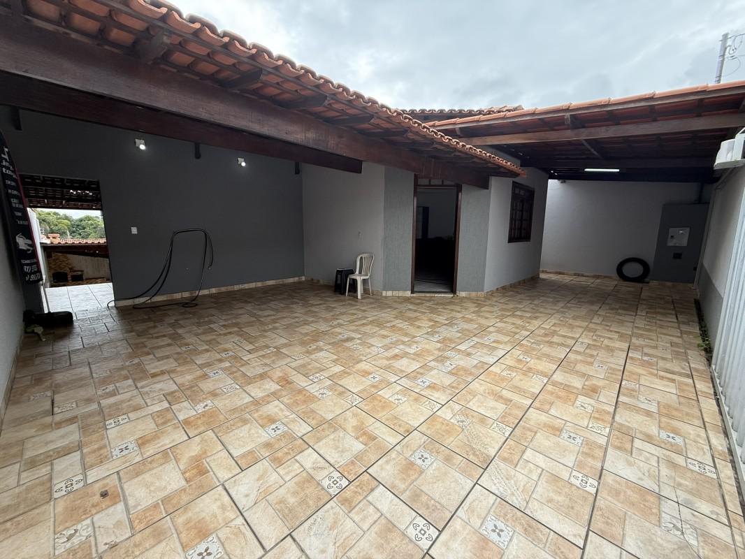 Casa, Bom Retiro, 3 Quartos, 4 Vagas, 1 Suíte