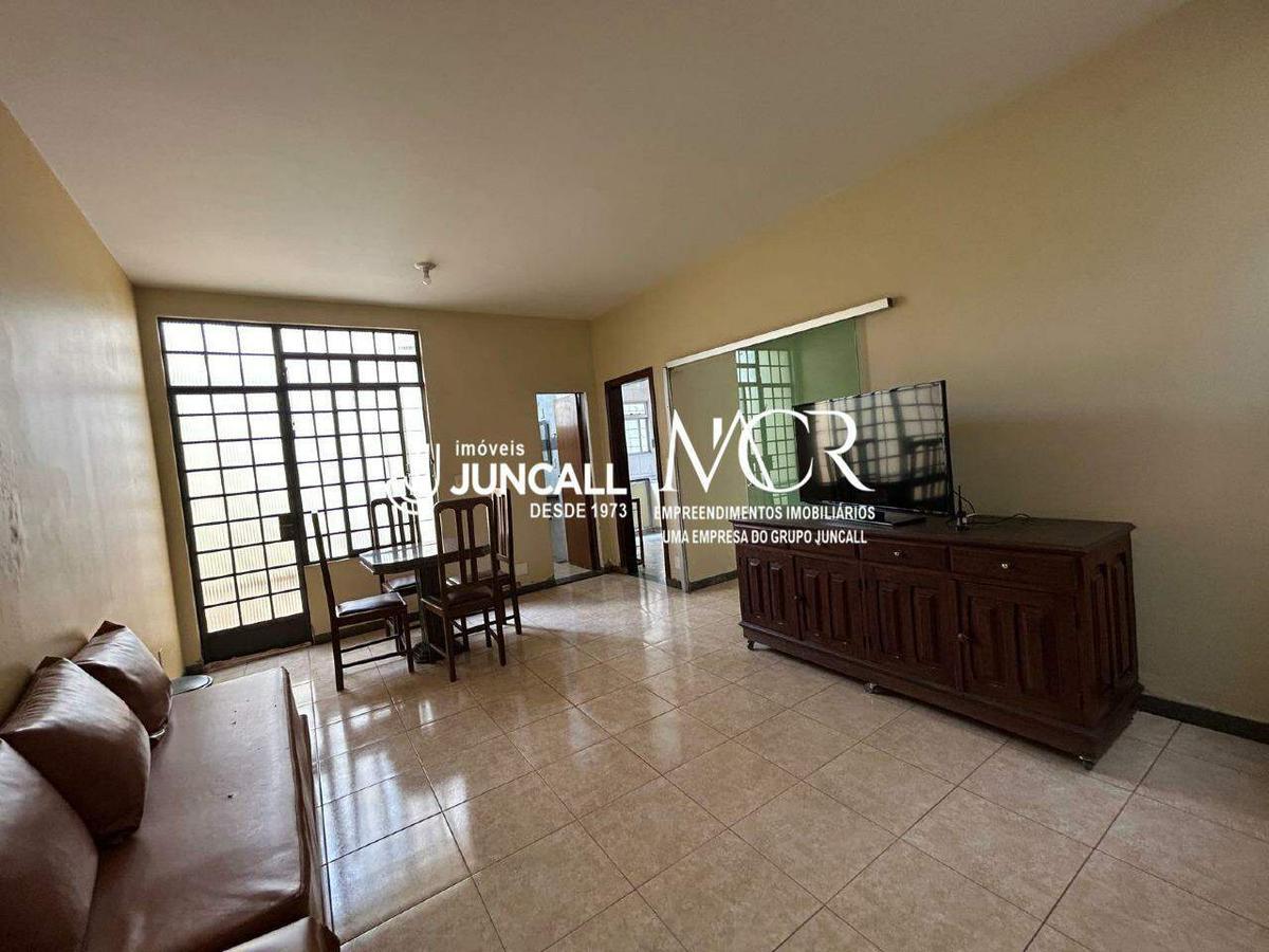 Casa, Concórdia, 5 Quartos, 2 Vagas, 1 Suíte