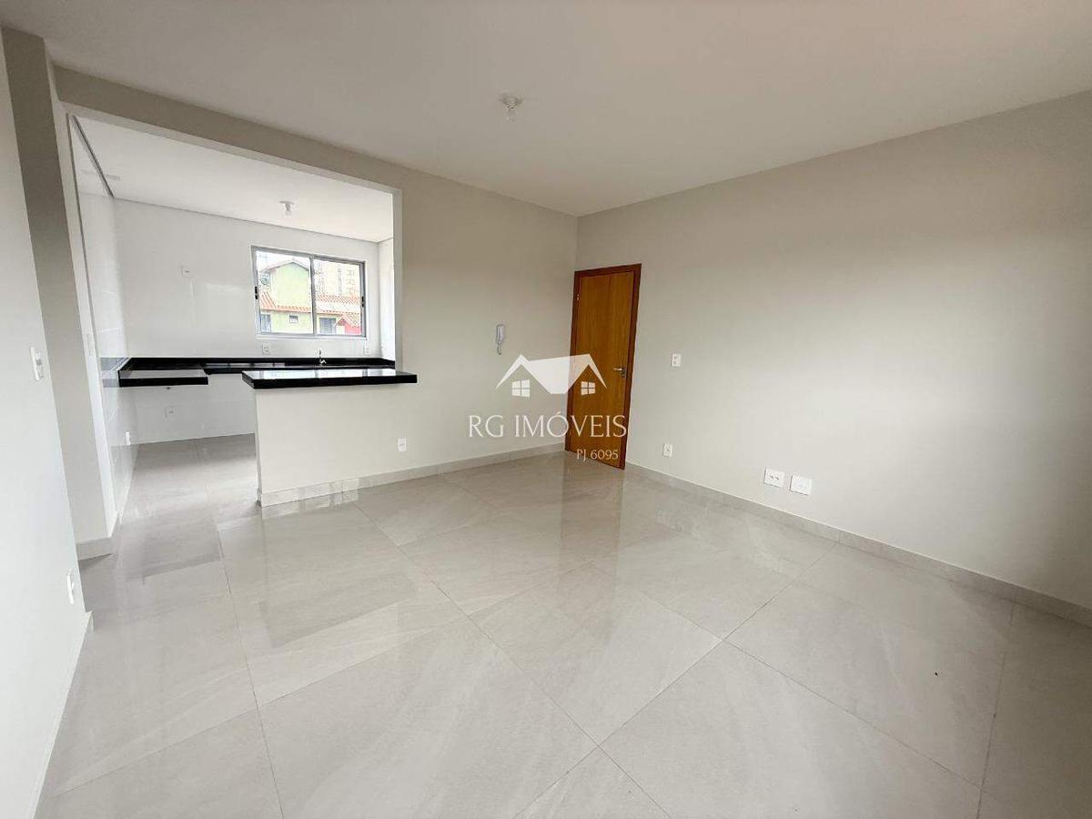 Apartamento, Barreiro, 3 Quartos, 2 Vagas, 1 Suíte