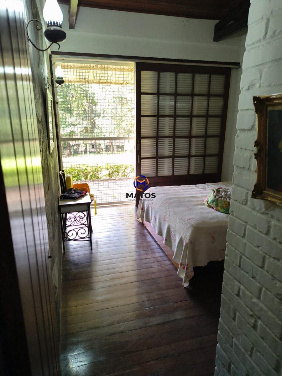 Casa, Braúnas, 3 Quartos, 10 Vagas, 1 Suíte