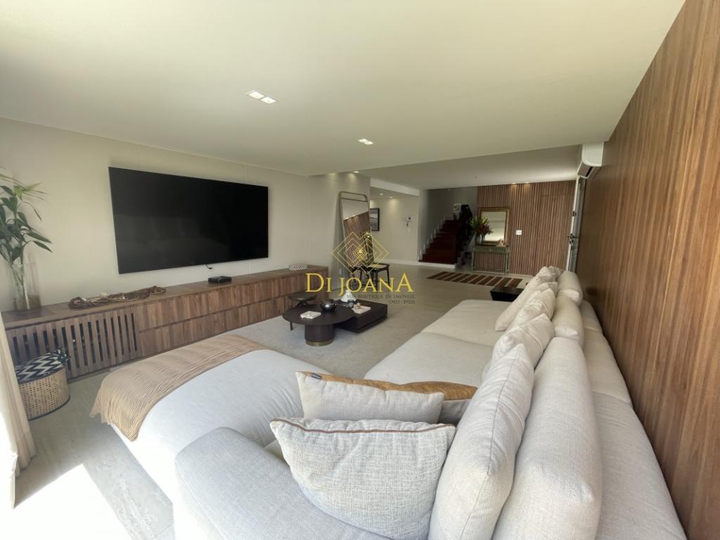 Casa, Ingá Alto, 4 Quartos, 8 Vagas, 4 Suítes