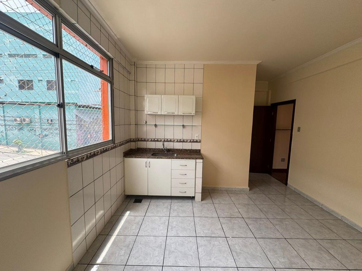 Apartamento, Floresta, 1 Quarto, 0 Vaga
