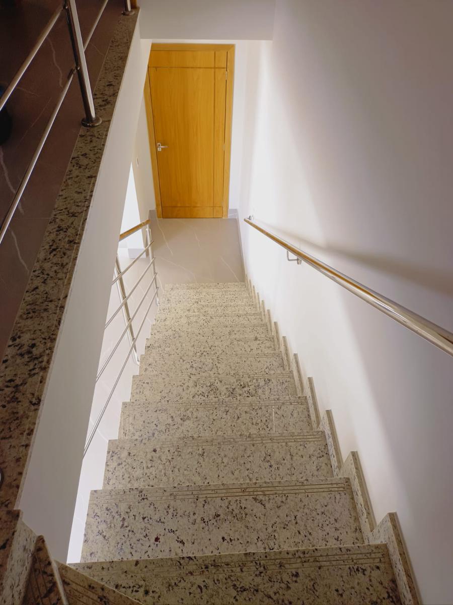 Cobertura, Fonte Grande, 3 Quartos, 2 Vagas, 1 Suíte