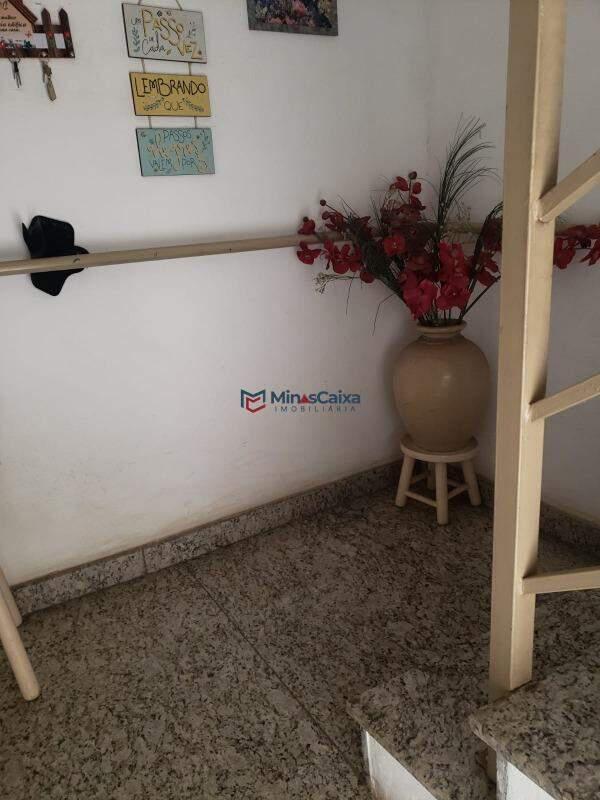 Casa, Primavera, 3 Quartos, 1 Vaga, 1 Suíte