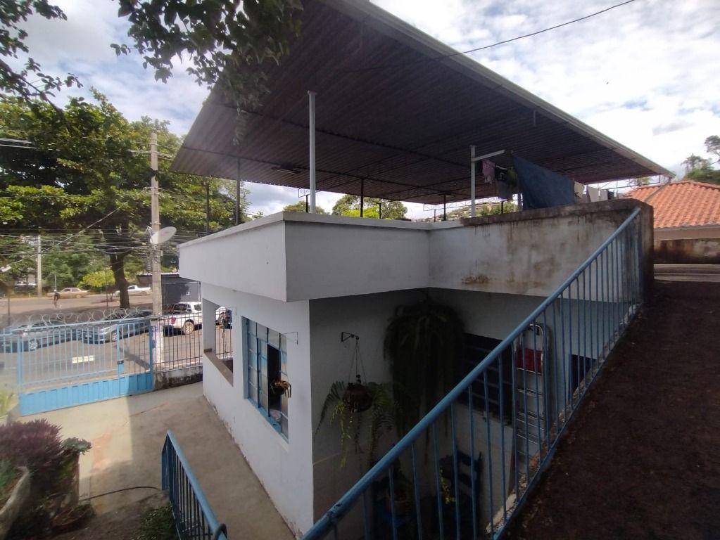 Casa, Centro, 7 Quartos, 0 Vaga