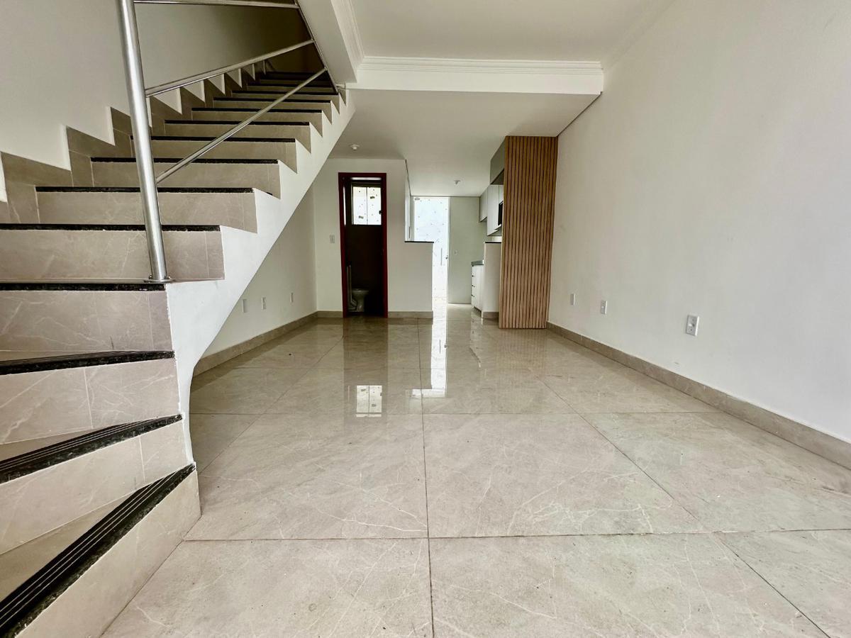 Casa, Piratininga (venda Nova), 2 Quartos, 1 Vaga, 2 Suítes