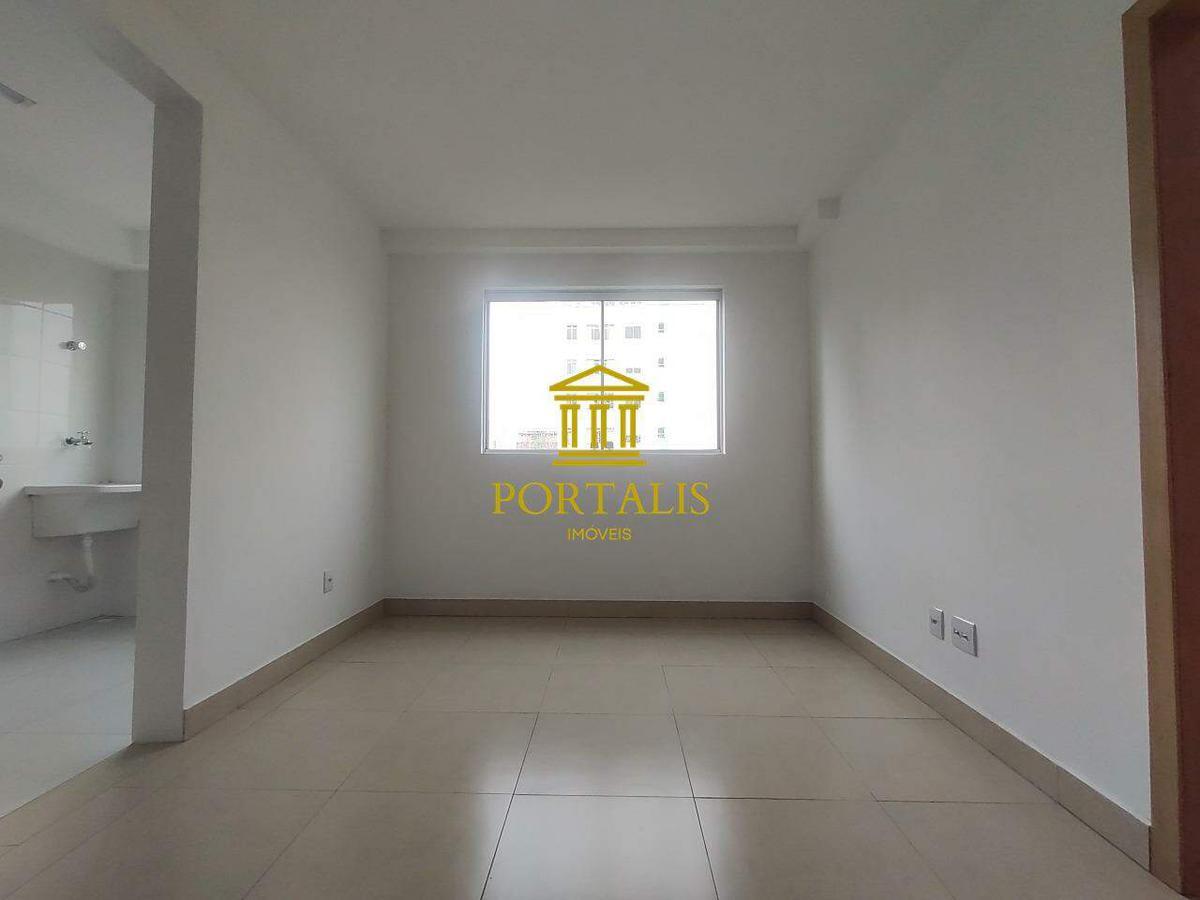 Apartamento, Sagrada Família, 1 Quarto, 1 Vaga, 1 Suíte