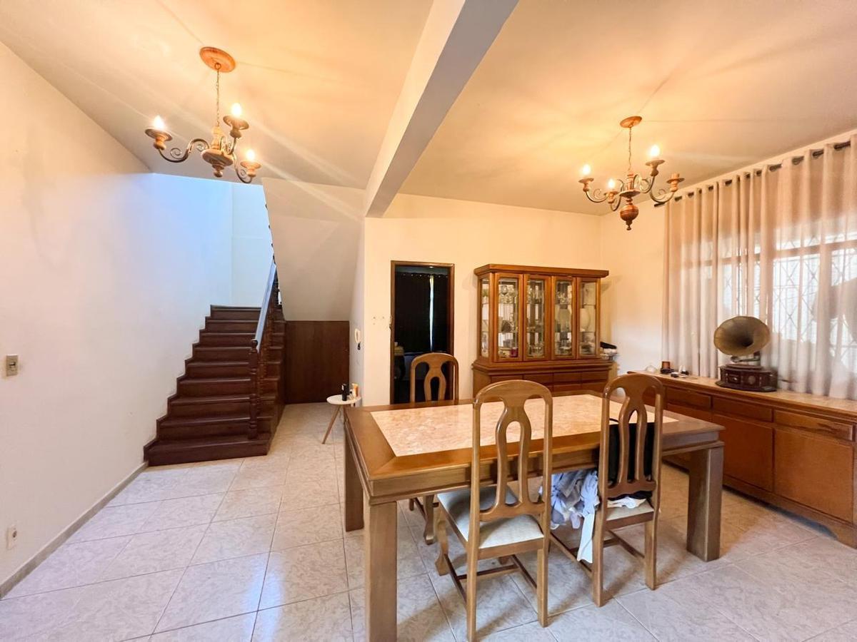 Casa, Serrano, 5 Quartos, 4 Vagas, 1 Suíte