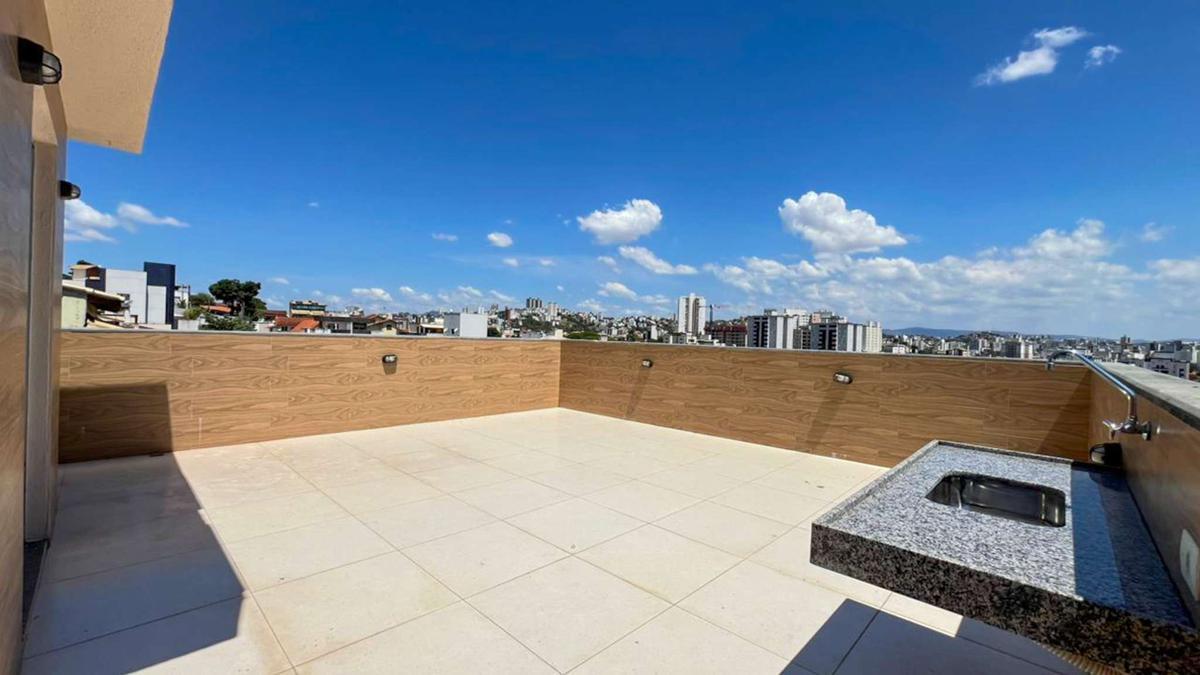 Cobertura, Ouro Preto, 3 Quartos, 2 Vagas, 1 Suíte