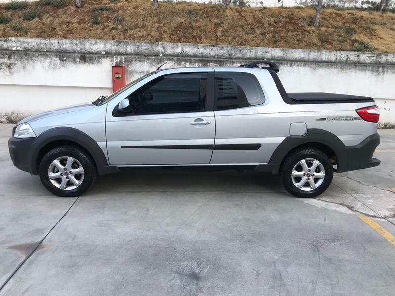 Fiat Strada Freedom 1.4 Flex 8v CD