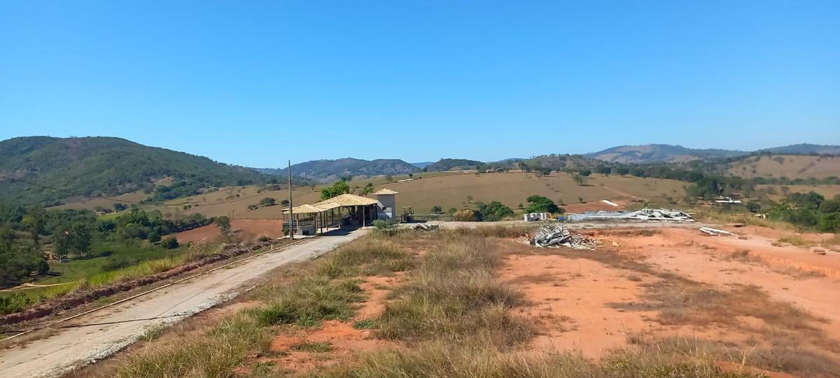 Fazenda, Centro, 4 Quartos, 2 Vagas, 1 Suíte
