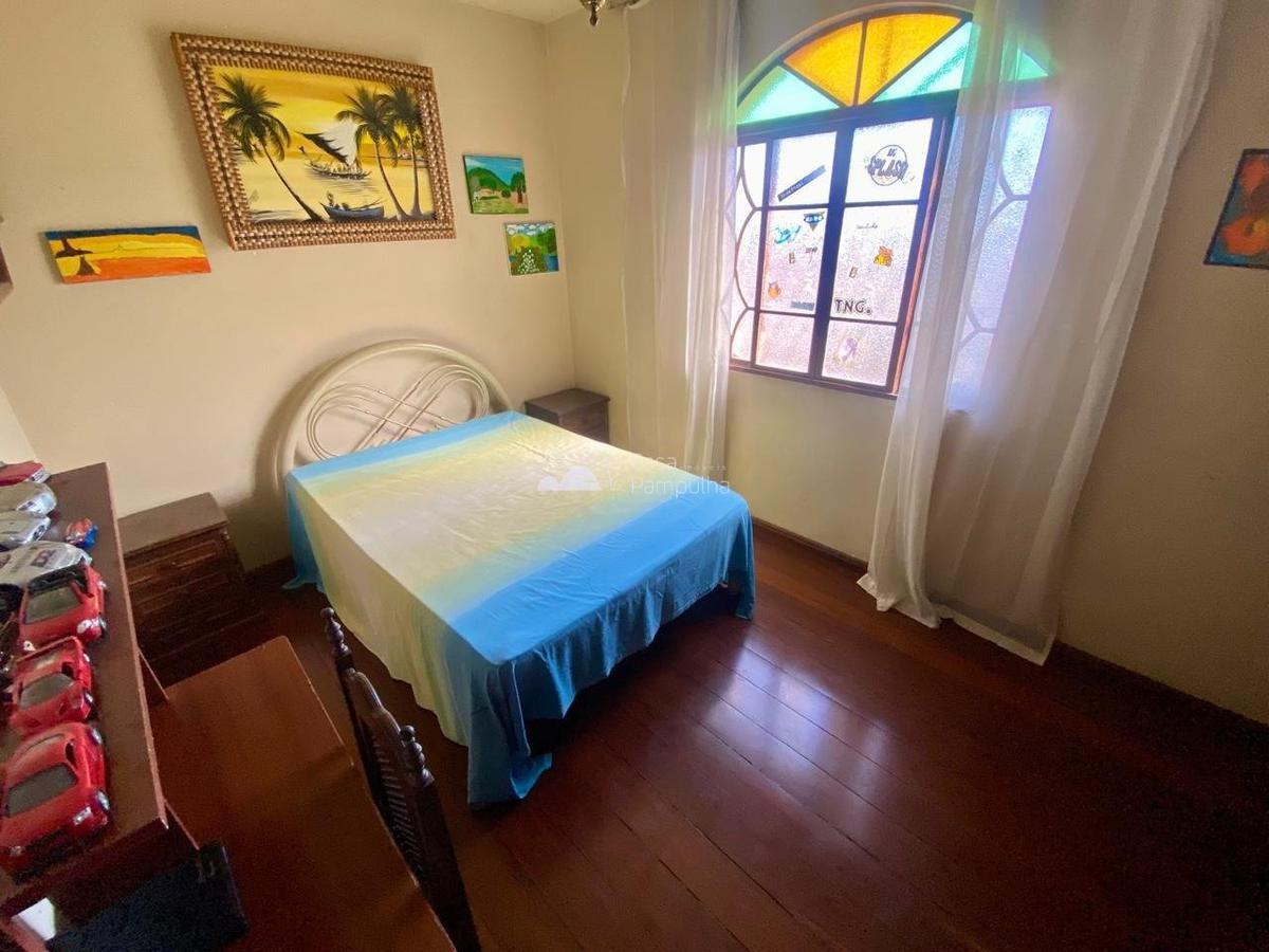 Casa, Santa Branca, 3 Quartos, 4 Vagas, 2 Suítes