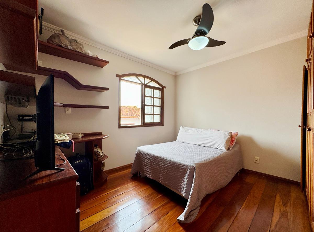 Casa, Santa Amélia, 3 Quartos, 10 Vagas, 1 Suíte