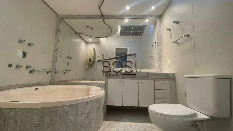 Cobertura, Funcionários, 3 Quartos, 2 Vagas, 1 Suíte