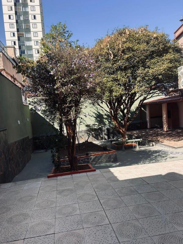 Casa Comercial, Colégio Batista, 4 Quartos, 3 Vagas, 2 Suítes