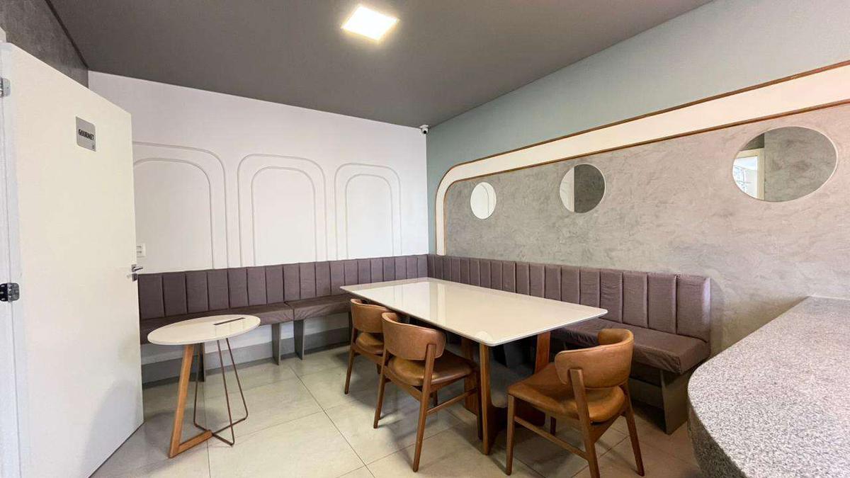 Apartamento, Centro, 2 Quartos, 0 Vaga, 1 Suíte