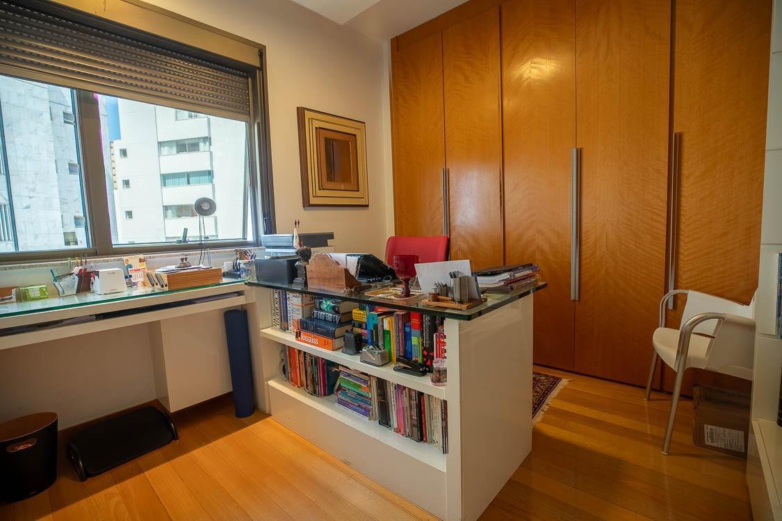Apartamento, Sion, 4 Quartos, 3 Vagas, 2 Suítes