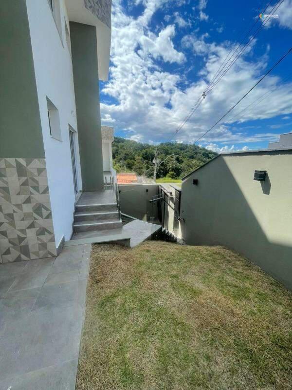 Casa, Novo Centro, 2 Quartos, 1 Vaga, 1 Suíte