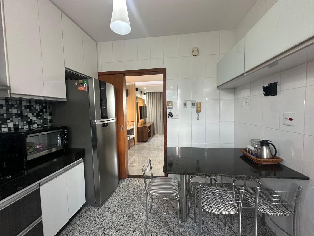 Apartamento, Sagrada Família, 3 Quartos, 2 Vagas, 1 Suíte