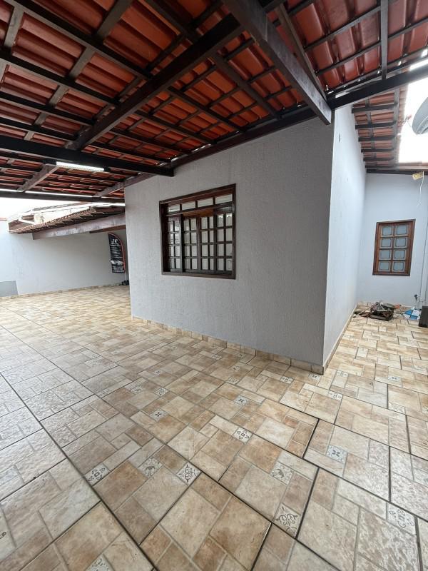 Casa, Bom Retiro, 3 Quartos, 4 Vagas, 1 Suíte