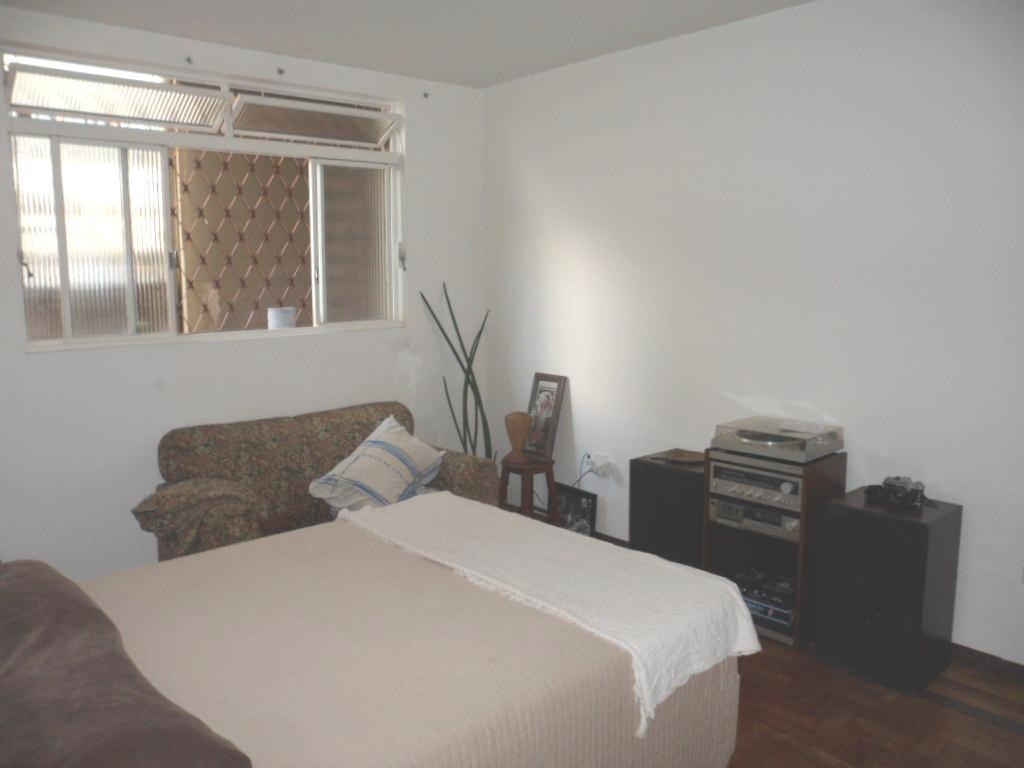 Casa, Gutierrez, 5 Quartos, 4 Vagas, 1 Suíte