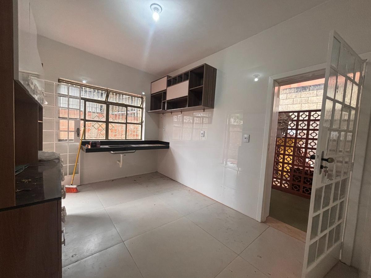 Casa, Planalto, 4 Quartos, 2 Vagas, 4 Suítes