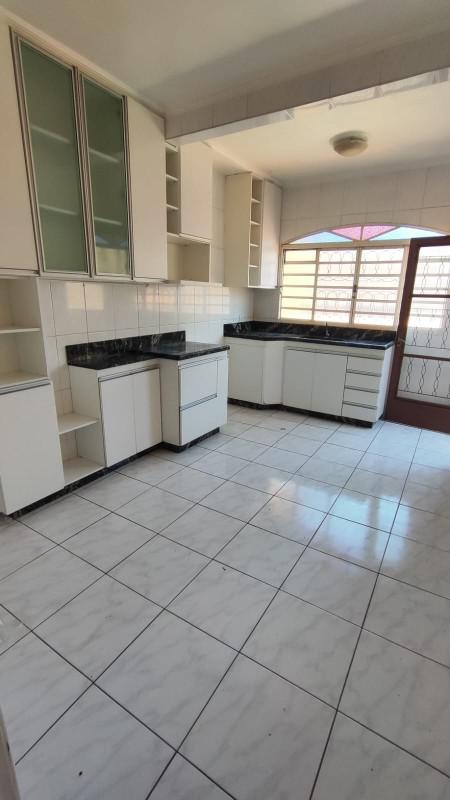 Casa, Arvoredo, 3 Quartos, 2 Vagas, 1 Suíte
