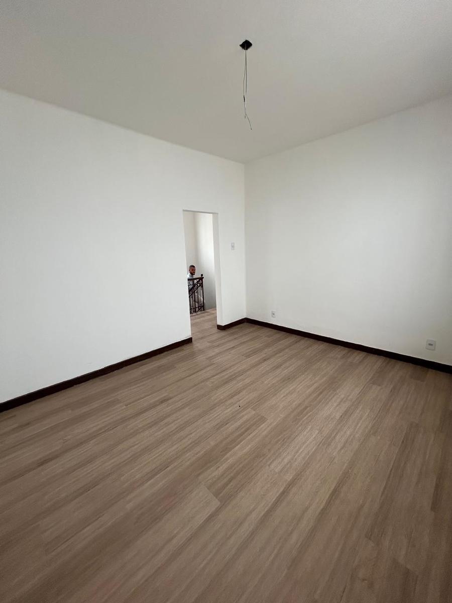 Casa Comercial, Santo Agostinho, 4 Quartos, 0 Vaga