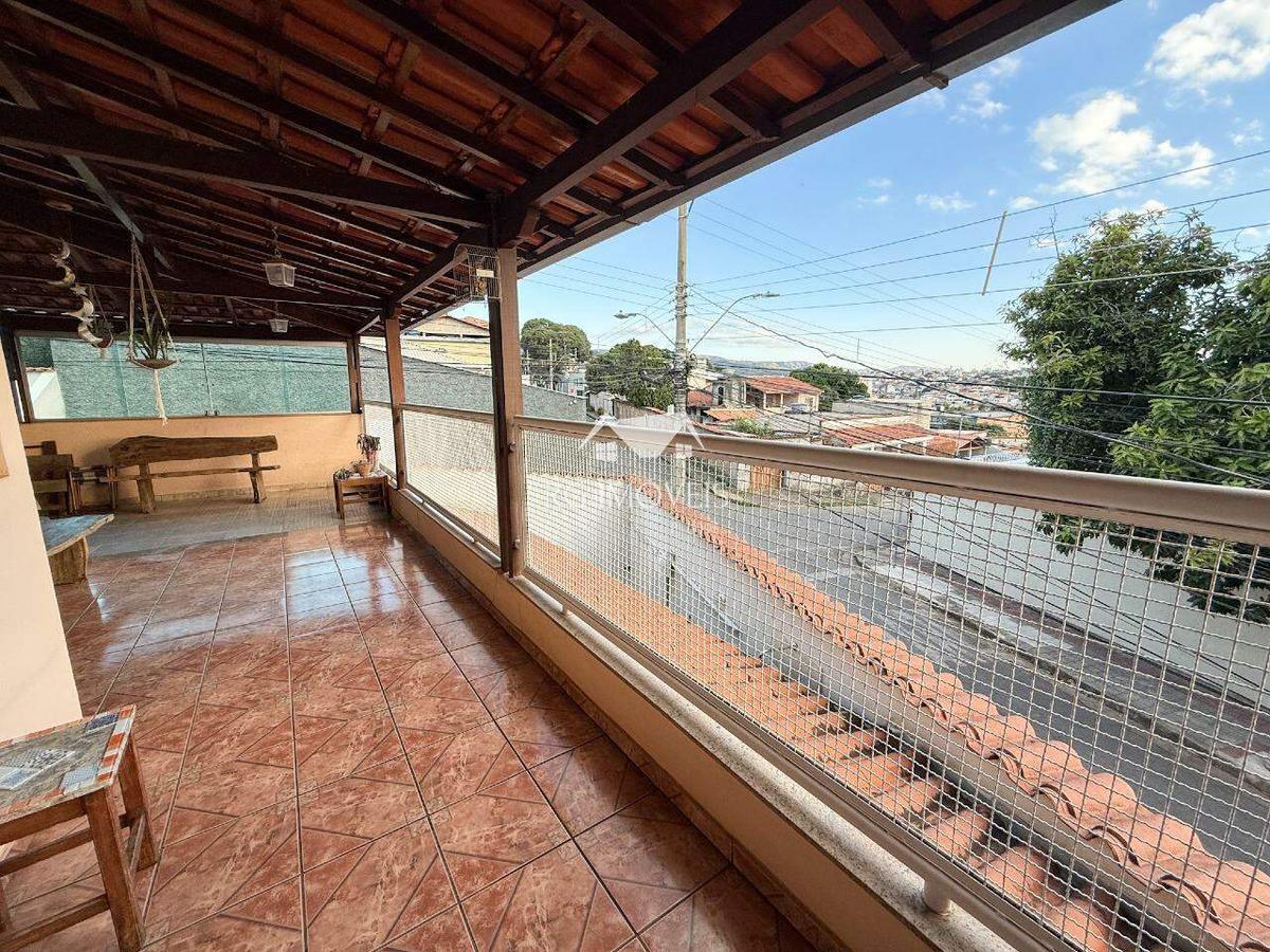 Casa, Araguaia, 4 Quartos, 3 Vagas, 1 Suíte