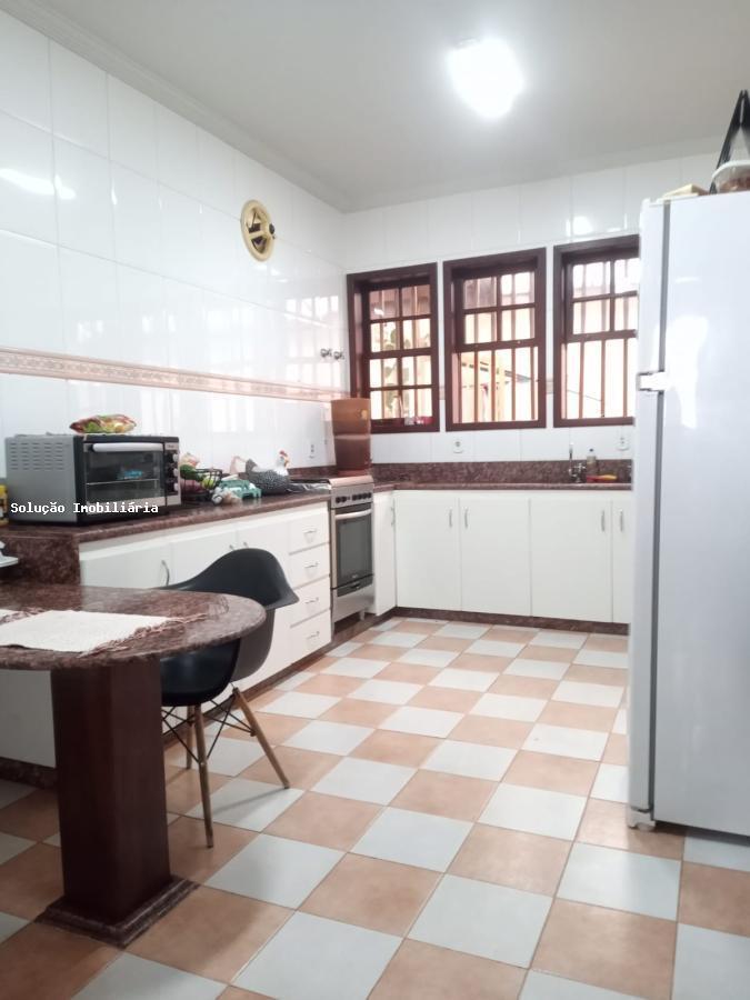 Casa, Alvorada, 3 Quartos, 8 Vagas, 1 Suíte