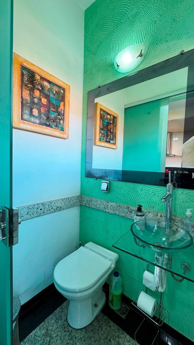 Casa, Planalto, 4 Quartos, 3 Vagas, 2 Suítes