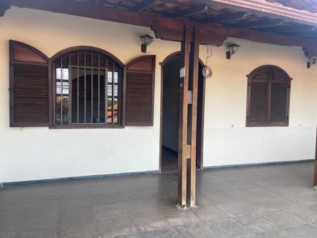 Casa, Planalto, 3 Quartos, 2 Vagas, 1 Suíte