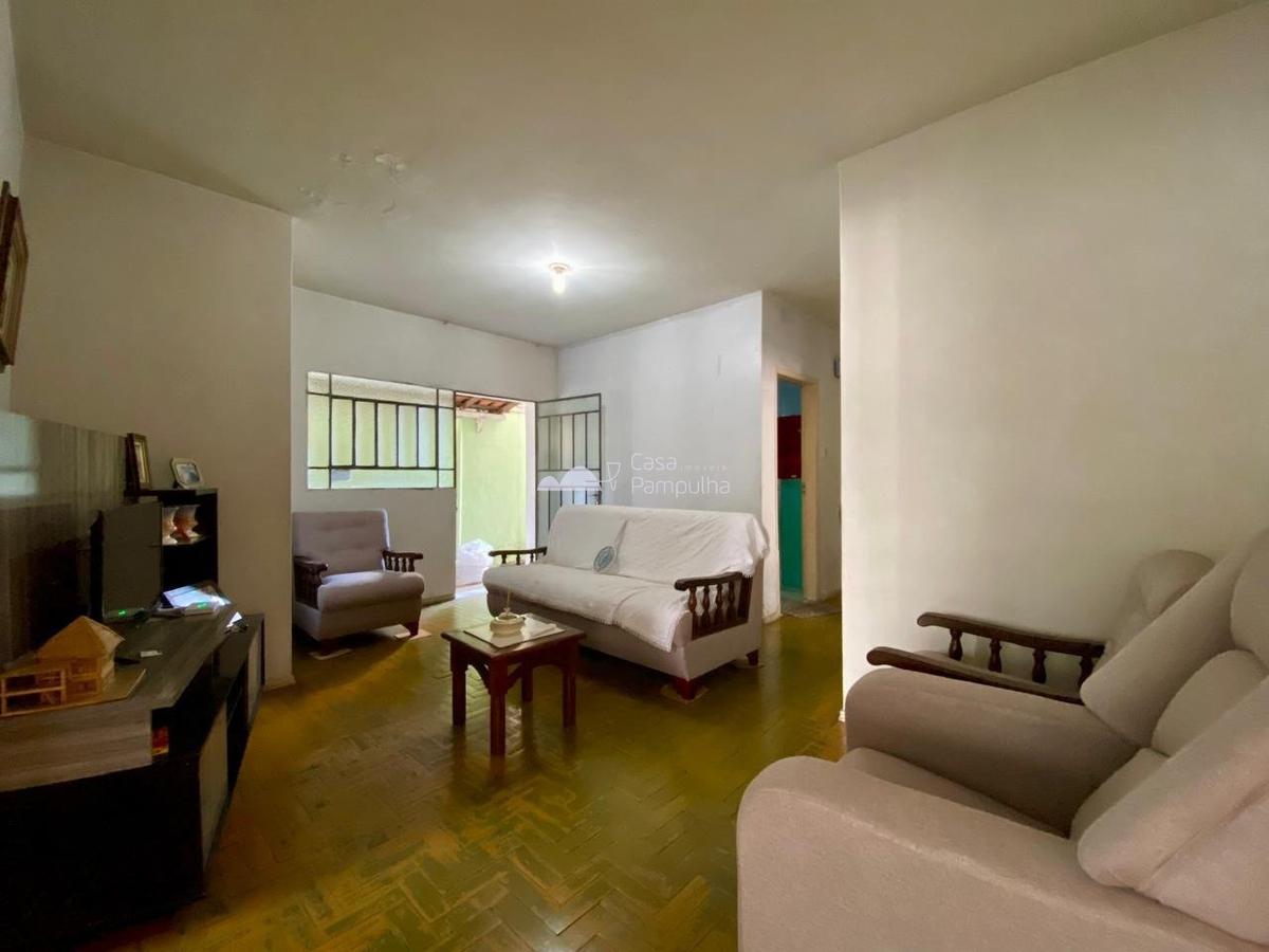 Casa, Santa Branca, 3 Quartos, 2 Vagas, 1 Suíte
