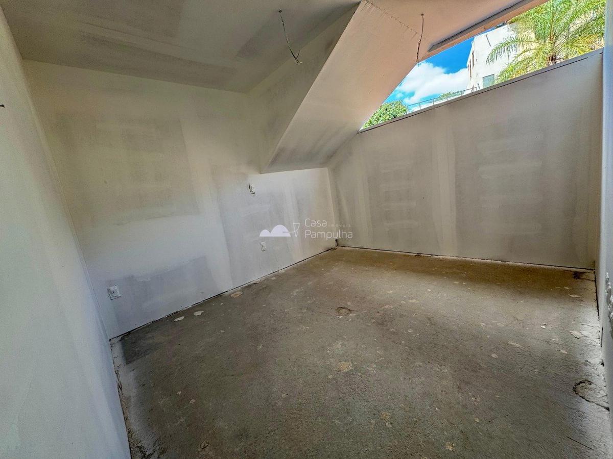 Casa, Trevo, 4 Quartos, 4 Vagas, 2 Suítes